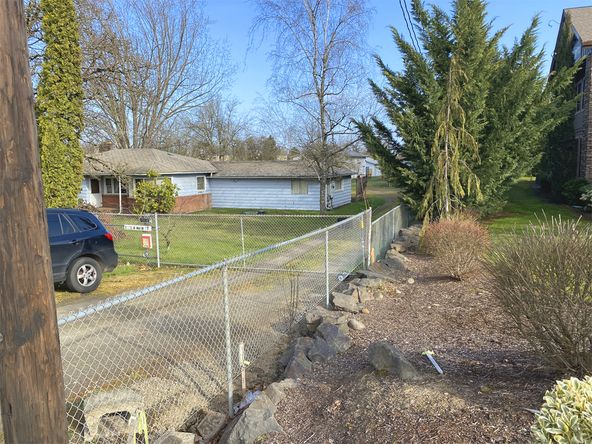 Excellent Land Development Opportunity: 1441 W Main St, Molalla, OR 97038